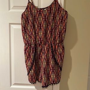 Printed romper with lace detail